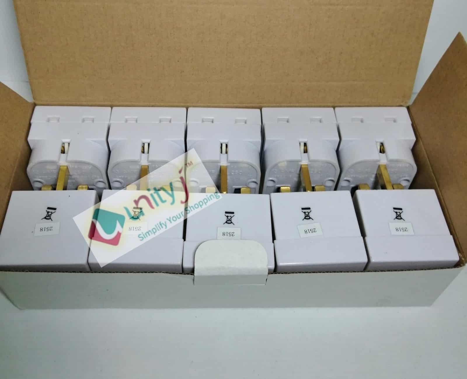 Unityj Uk Household Schneider Electric 2 Way Unfused Adaptor 208 Unityj Uk Household Schneider Electric 2 Way Unfused Adaptor 208