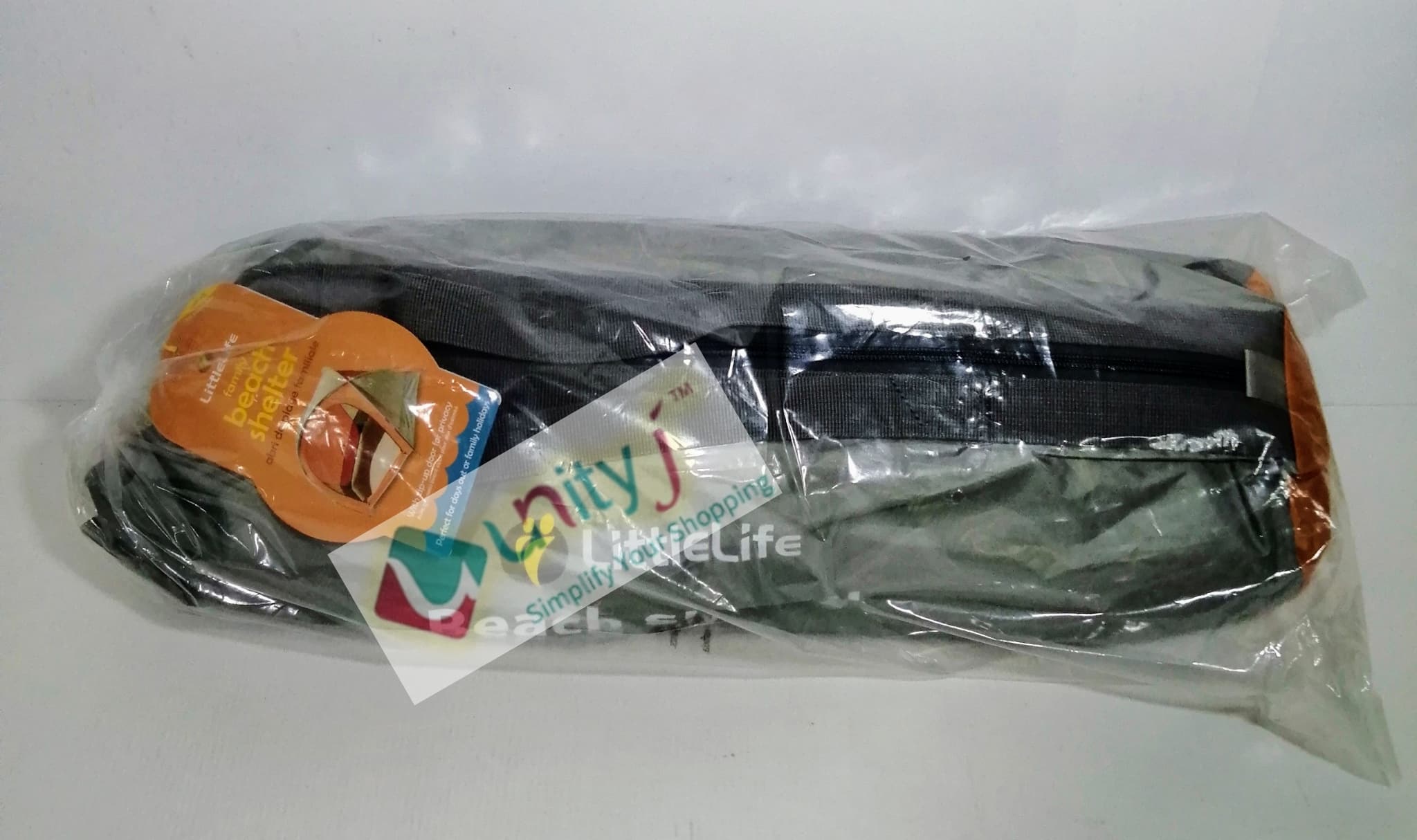 Unityj Uk Travel LittleLife Family Beach Shelter With Zipped Door Opening 1 32 Unityj Uk Travel LittleLife Family Beach Shelter With Zipped Door Opening 1 32