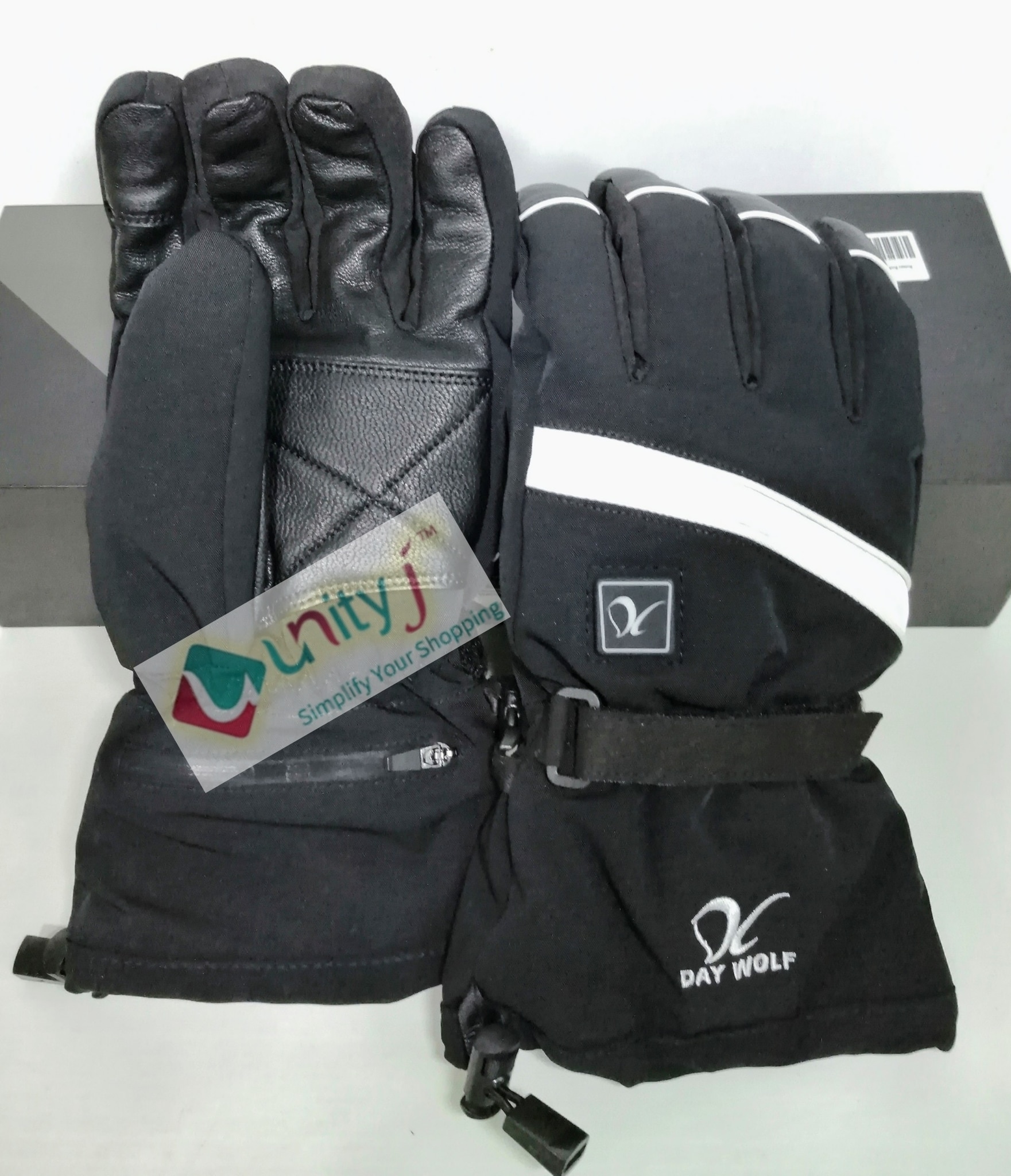 Unityj Uk Sports Day Wolf Heated Gloves With 2200mAh Rechargeable Battery, Size XL 2 117 Unityj Uk Sports Day Wolf Heated Gloves With 2200mAh Rechargeable Battery, Size XL 2 117